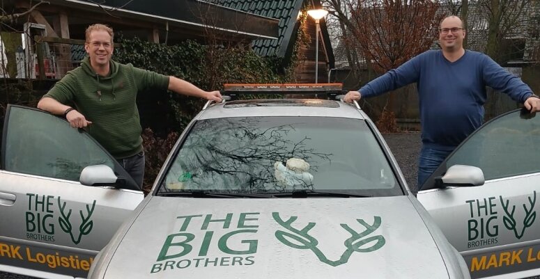 Broers Anco en Henk Bruinius rijden weer Barrel Challenge voor Stichting Hoogvliegers