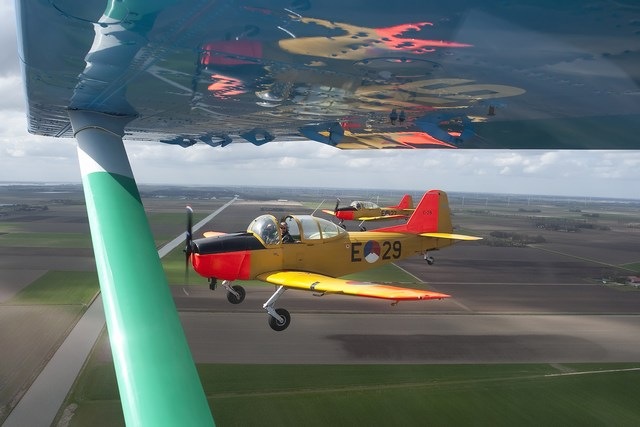 003 Uitzicht vanuit PH-KMR 2 Fokker S11 Lelystad 070412