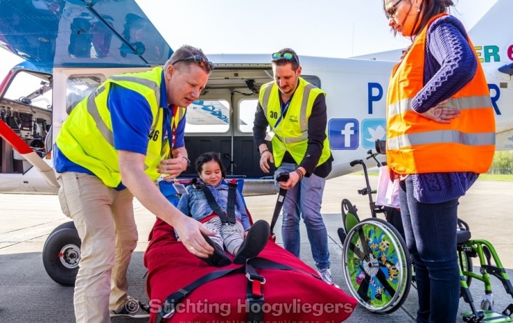 Onze brancard voor ons ambulancevliegtuig