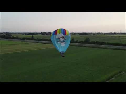 Luchtballonvaart gefilmd met een drone